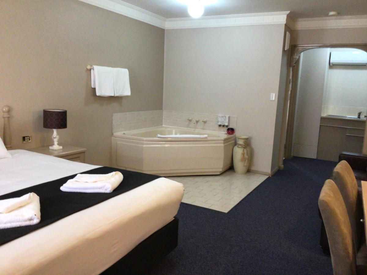 Heritage Motor Inn Гоулбёрн Экстерьер фото