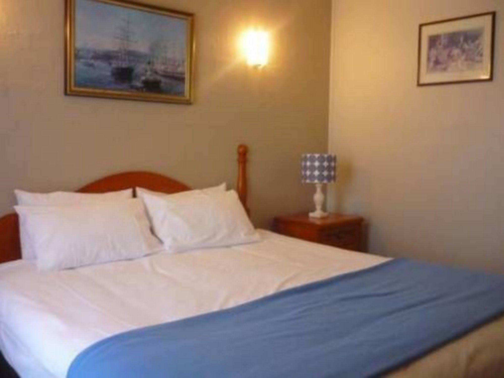 Heritage Motor Inn Гоулбёрн Экстерьер фото